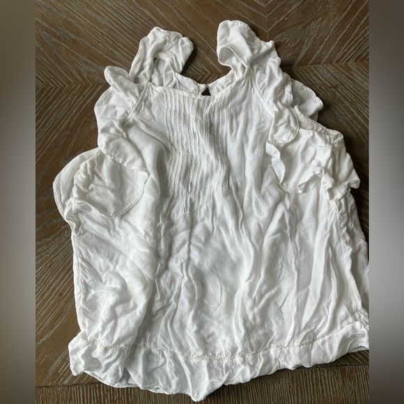 Abercrombie & Fitch Tops - EUC Abercrombie & Fitch Elegant Ruffle Sleeves White Women's Top (Small) Lined